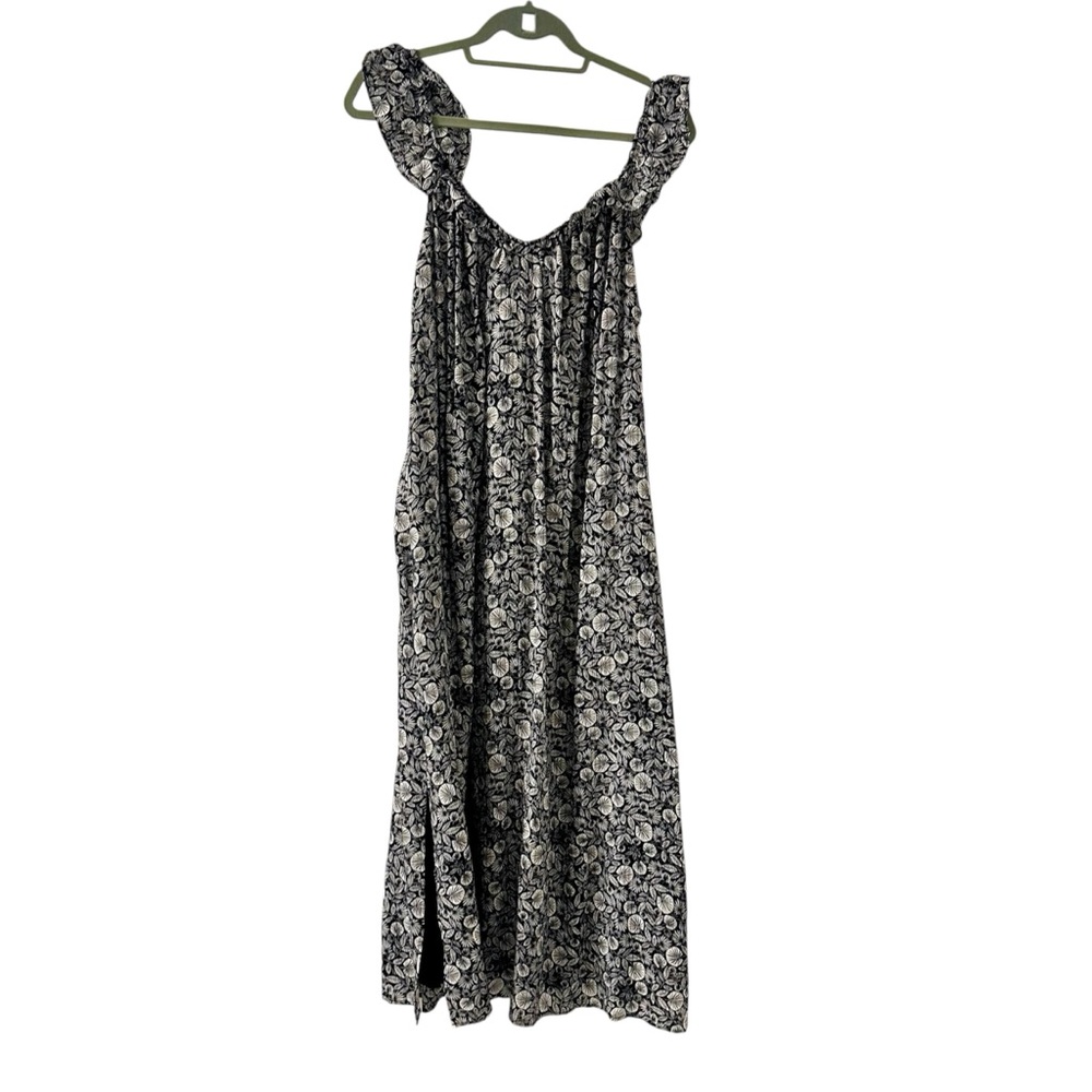 NWT LOFT Black and White Floral Maxi Dress size Medium